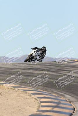 media/Dec-07-2025-CVMA (Sun) [[3e7d2de5dc]]/Race 7-Formula Lightweight Twins Shootout/